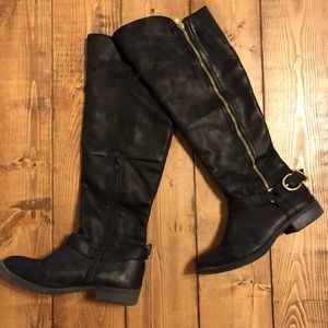 Women’s black knee high boots